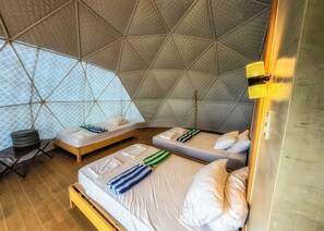 Double Room, Garden View | In-room safe