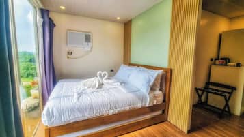 In-room safe, blackout drapes, bed sheets