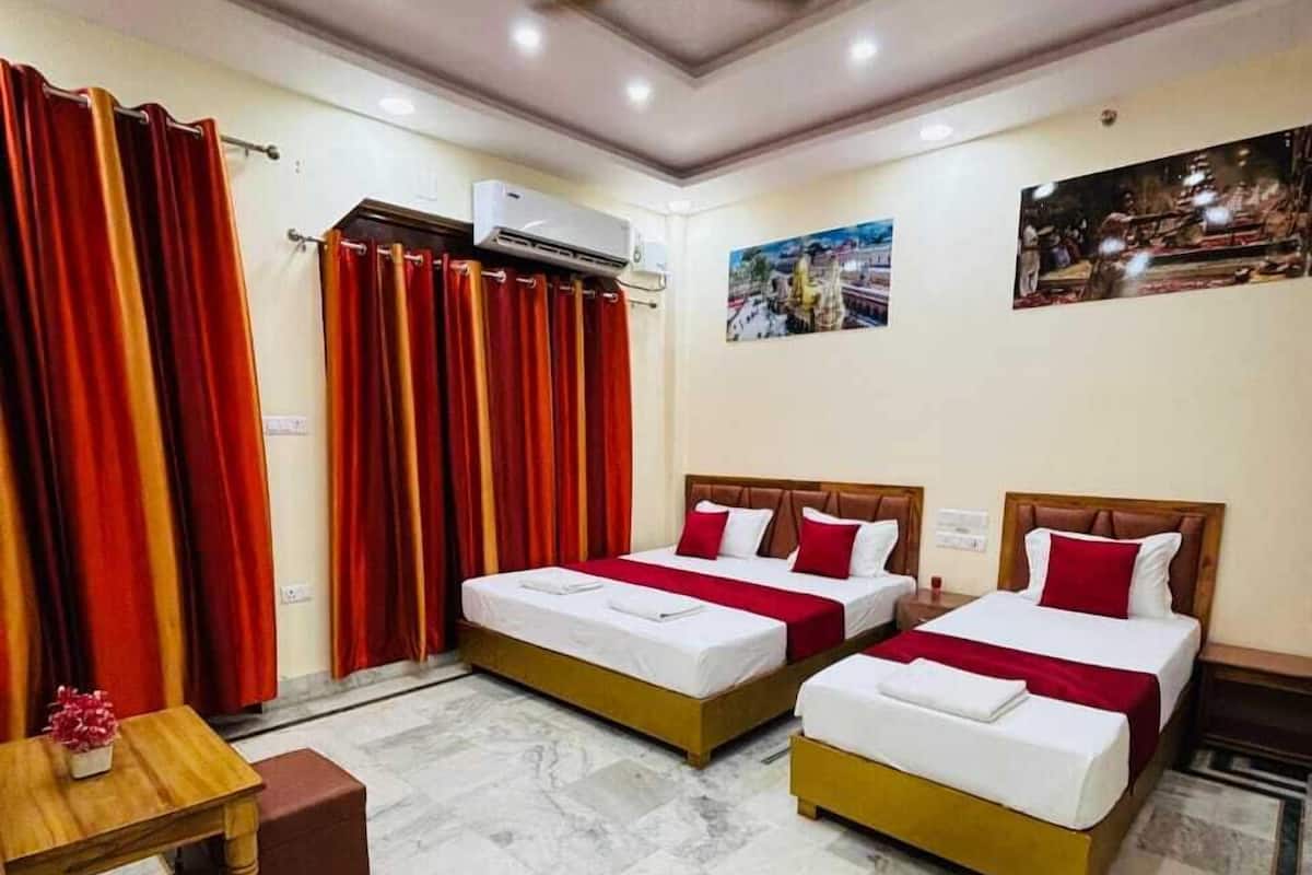 Family Single Room, Balcony, Park View | Laptop workspace, free WiFi
