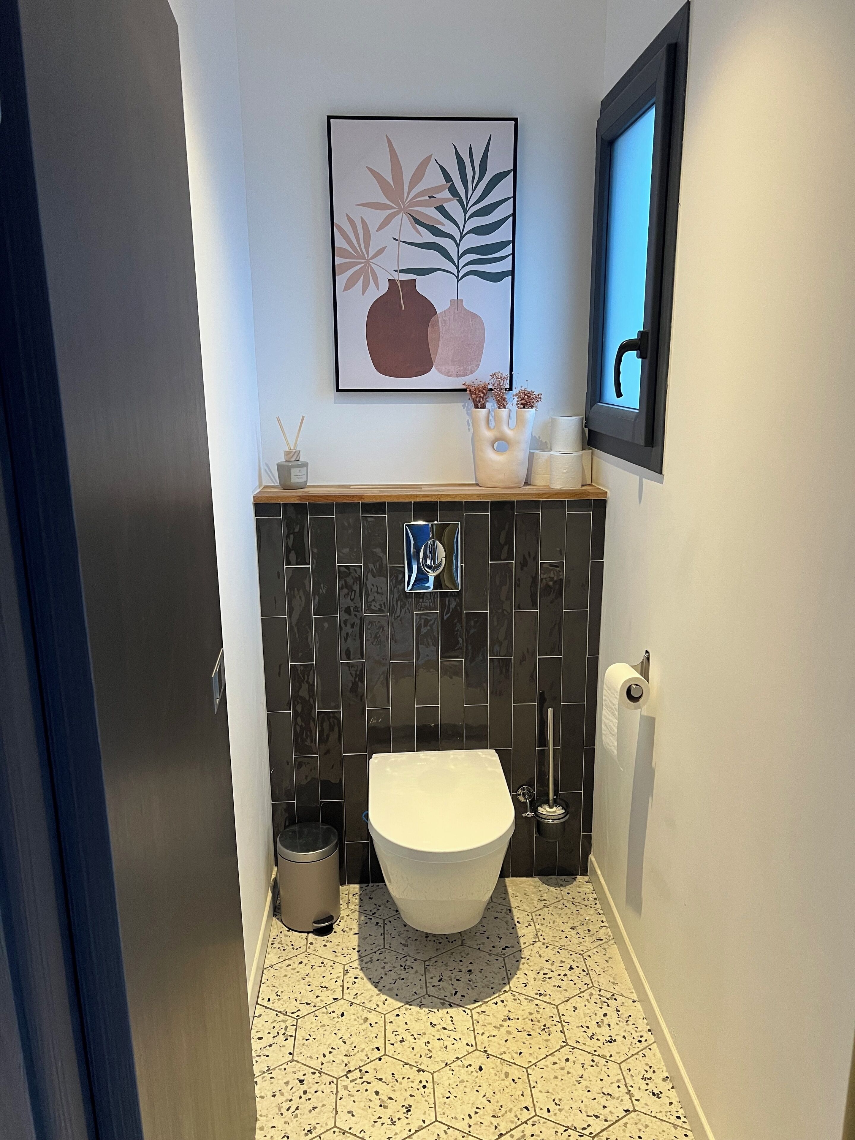 Hair dryer, towels, toilet paper