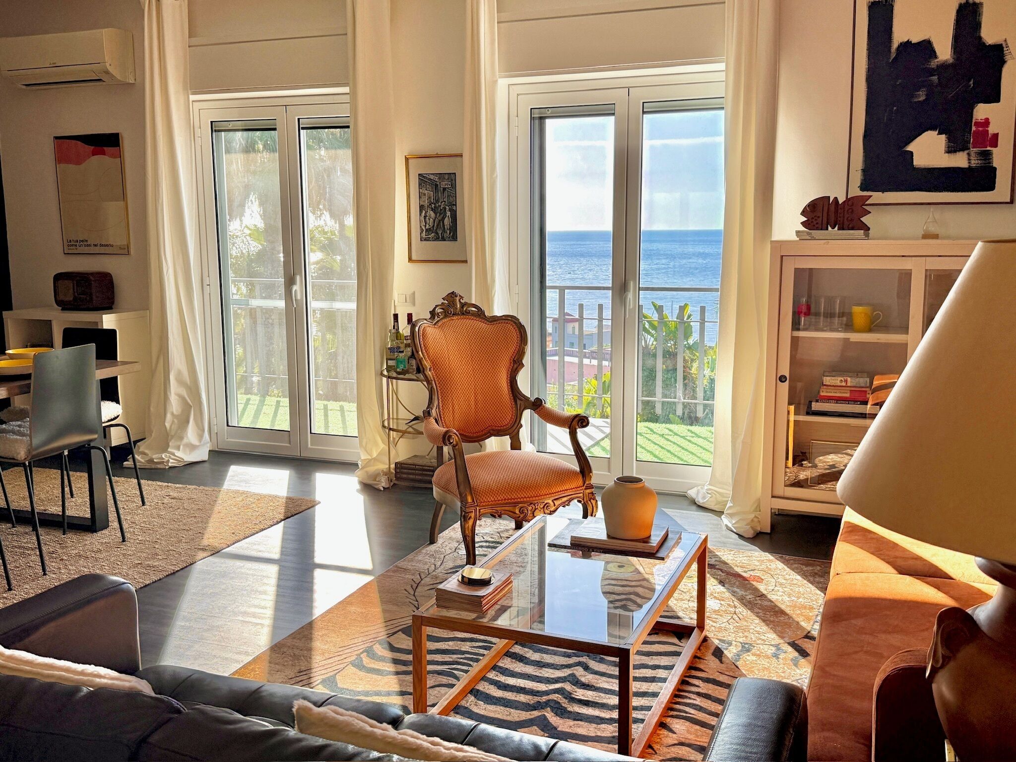 Älytelevisio, kirjoja