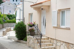 Exterior detail - One-Bedroom Apartment With Terrace (Vrbnik)