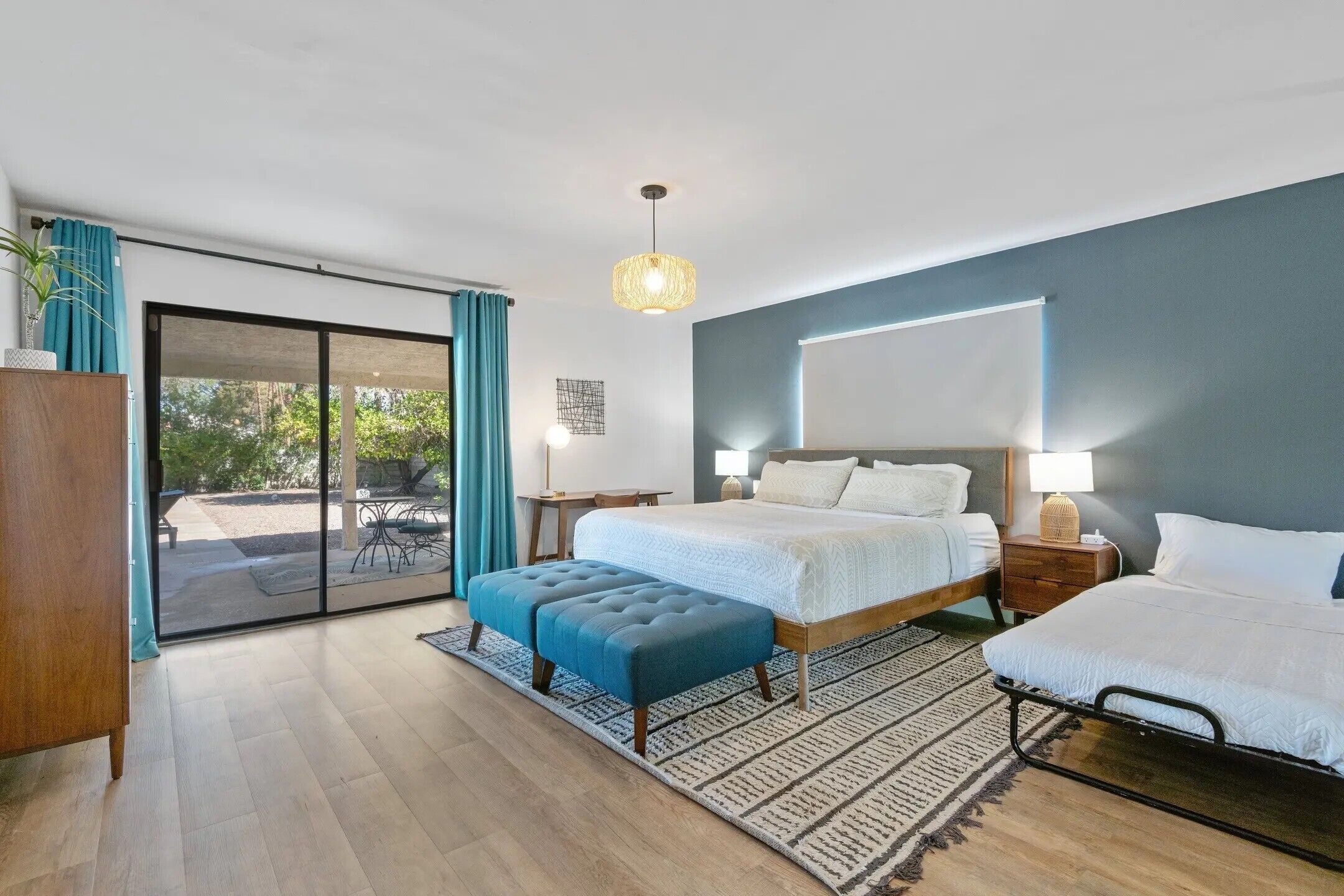 4 多间卧室、上网接入