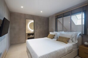 In-room safe, blackout curtains, soundproofing, iron/ironing board