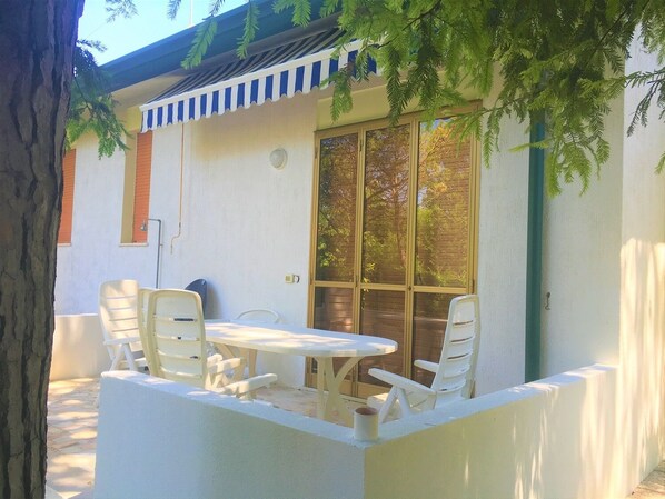 Terrace/patio - Comfortable Villa in Bibione Pineda (San Michele al Tagliamento)
