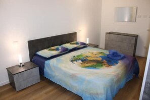 1 dormitorio, wifi gratis, ropa de cama y accesible en silla de ruedas