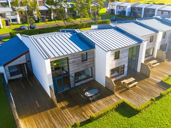 Exterior - Castlemartyr Lodges (TR4) No 1 (3 Bed) by Interhome (Castlemartyr)