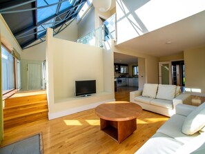 Living area - Castlemartyr Lodges (TR4) No 1 (3 Bed) by Interhome (Castlemartyr)
