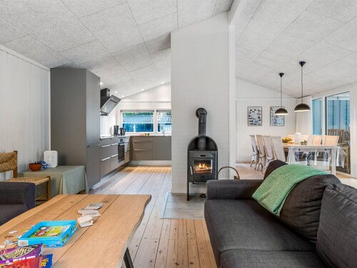 "Alika" - 300m from the sea by Interhome