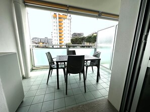 Apartment, 2 Bedrooms, Balcony, City View | Balcony