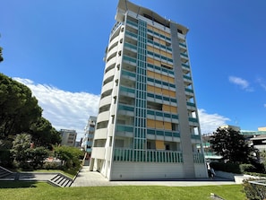 Apartment, 2 Bedrooms, Balcony, City View | Front of property