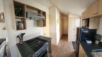 Utensilis de cuina, vaixella i coberteria