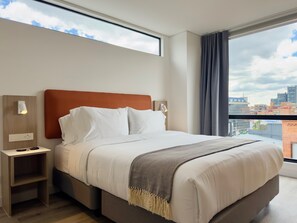 2 quartos, ferros/tábuas de passar roupa, Wi-Fi, roupa de cama