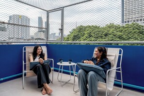 Superior Family Room with Balcony (5th Floor, Stairs only) | Βεράντα/αίθριο