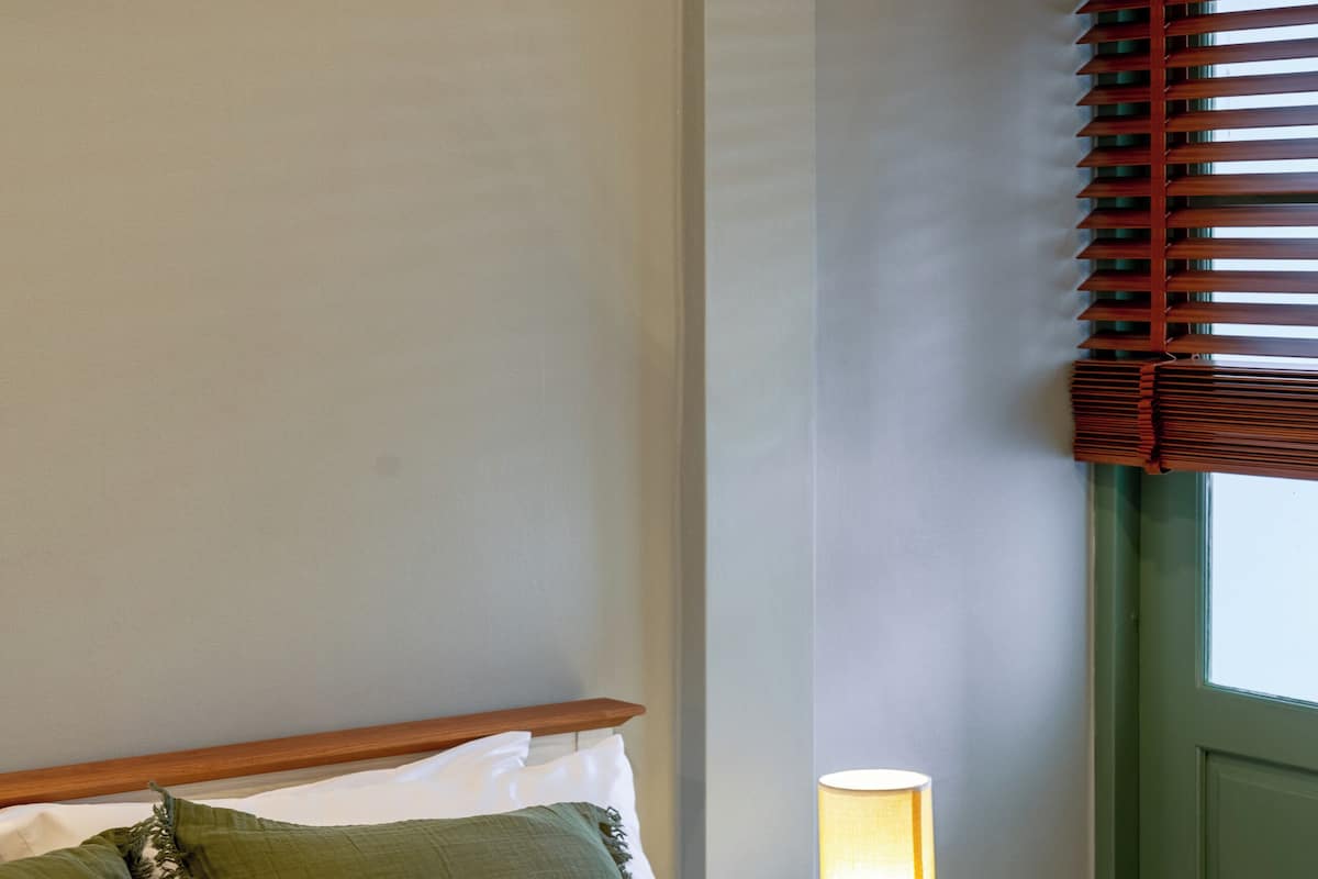 Blackout curtains, iron/ironing board, free WiFi