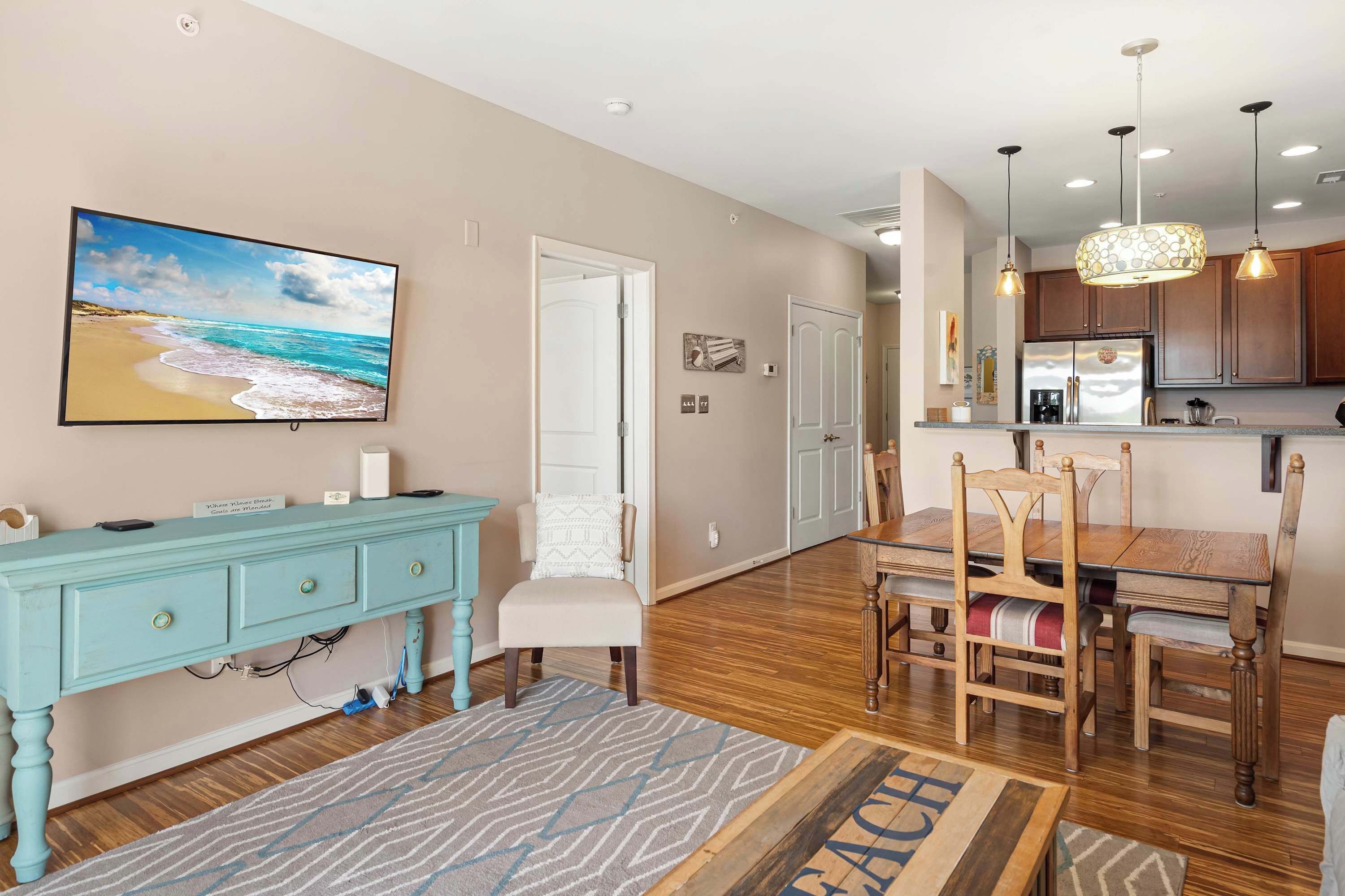 Condo, Multiple Beds, Balcony (Grande at Canal 14) | Interior