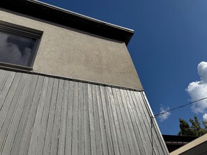 تفاصيل الفندق من الخارج