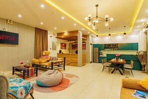 Interior - Luxurious 6-bedroom villa with AC/Kitchen/Free pick up (Thành phố Hội An)