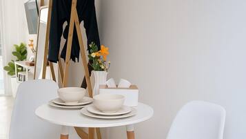 Superior Room, Pool View | Room amenity