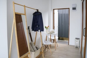 خزنة داخل الغرفة