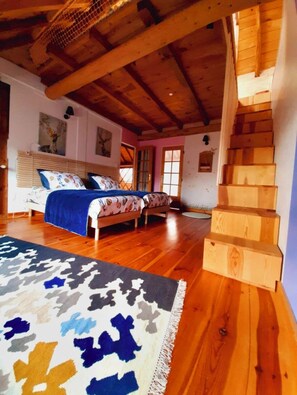 3 bedrooms, iron/ironing board, travel cot, free WiFi