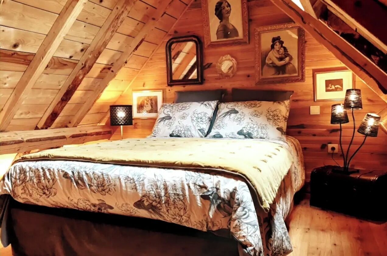 3 bedrooms, iron/ironing board, travel crib, free WiFi