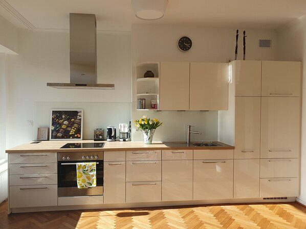 焗爐、爐具、洗碗機