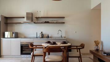 經典公寓, 城市景 | 私人廚房 | 雪櫃、微波爐、焗爐、廚房用具/餐具/器皿