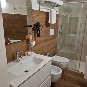 Bathrobes, slippers, bidet - LE TERRAZZE DI ALFREDO  (Monopoli)
