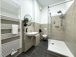 Shower, hair dryer, towels, soap - Cozy boutique apartment #Cosiness Company 25 (Schwerin)