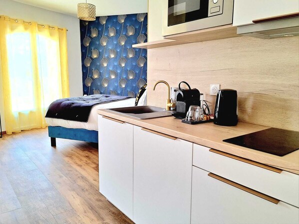 1 bedroom, iron/ironing board, WiFi, bed sheets - Apartment "Brin d'Or" - Domaine de la Mautanne **** (Sainte-Tulle)