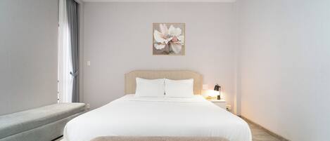 Appartement Luxe, vue ville | Bureau, espace de travail pour ordinateur portable, Wi-Fi gratuit