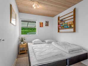 2 bedrooms, Internet