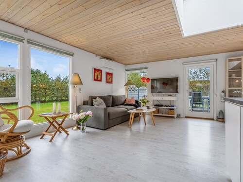 "Einari" - 500m from the sea by Interhome