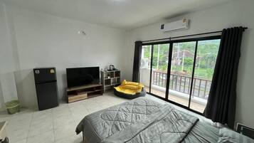 Apartment, 1 Bedroom, Smoking, Balcony | 1 bedroom