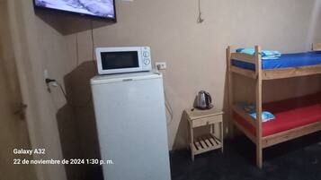 Room, 1 Bedroom, Accessible, Smoking | 1 bedroom