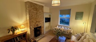 Beautiful Margate Retreat w/ Log burner, Garden, minutes to Beach. Pet friendly!