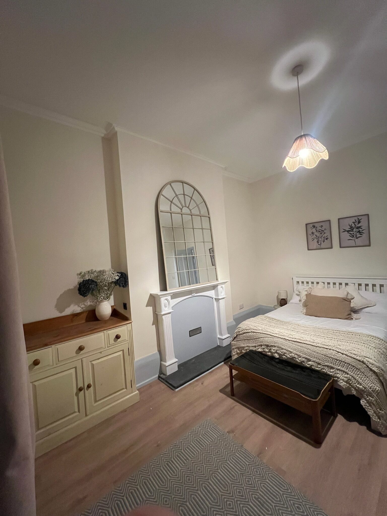 3 dormitorios, tabla de planchar con plancha, wifi gratis y ropa de cama