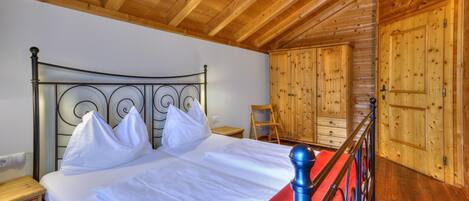 Hus | 3 soverom, individuelt innredet og sengetøy