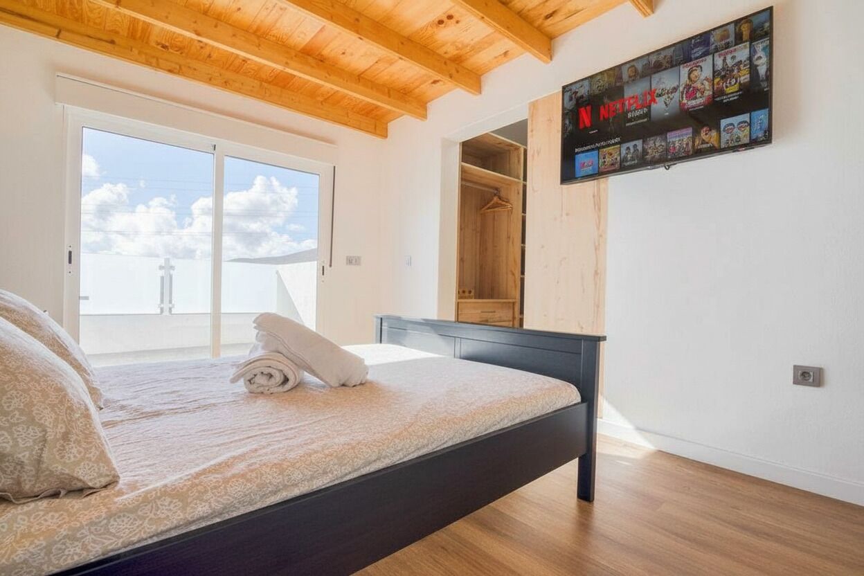 3 bedrooms, WiFi, bed sheets