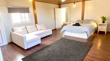 4 slaapkamers, een strijkplank/strijkijzer, wifi, beddengoed