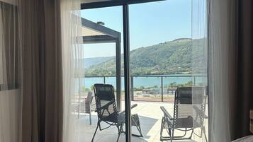 1 bedroom, internet, bed sheets