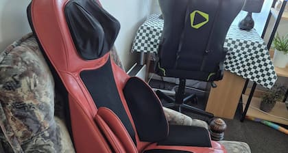 Room-queen Bed With Private Bath TV Kitc