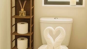 Shared Dormitory, 1 Bedroom | Bathroom