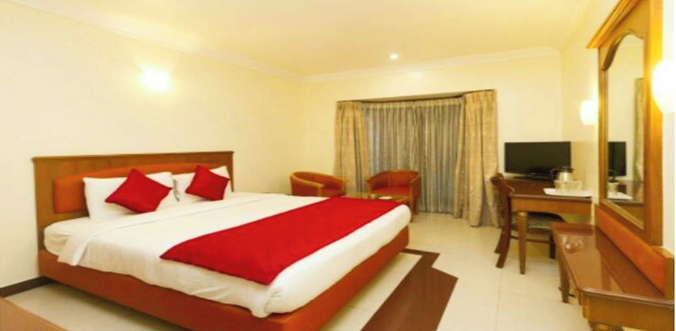 Standard Double Room, Air conditioning | Hypo-allergenic bedding, desk