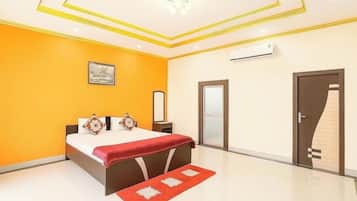 Ropa de cama hipoalergénica, escritorio y sistema de insonorización