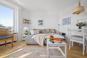 Fernseher, Stereoanlage