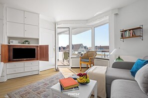 TV, stereo - Vacation apartment "Min Leevsten" in Westerland with balcony, WiFi, private parking space (Sylt)