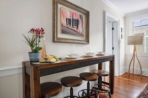 Dining - Historic 2BR Suite Steps to King St (Charleston)