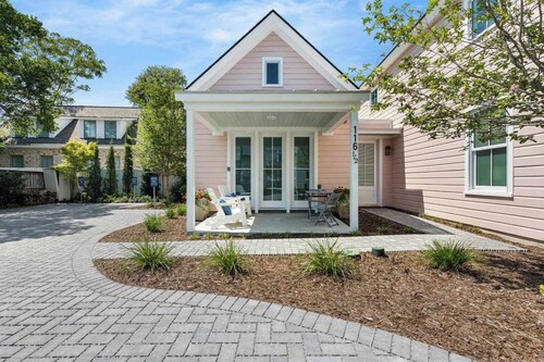 Luxury Retreat with 4 King Suites